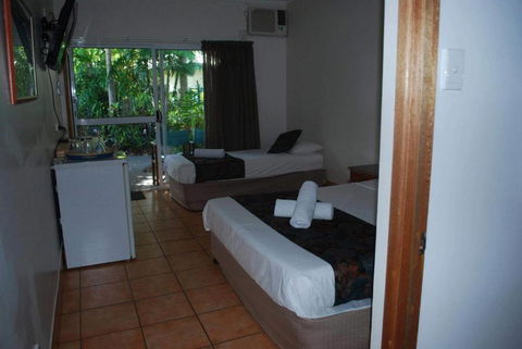 Rainforest Motel - Accommodation Redcliffe 3