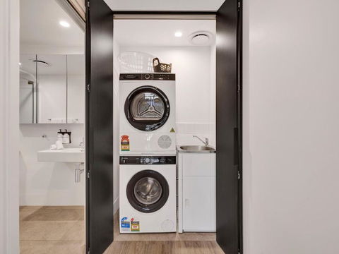 Rambla @ Berwick House - Accommodation Redcliffe 1