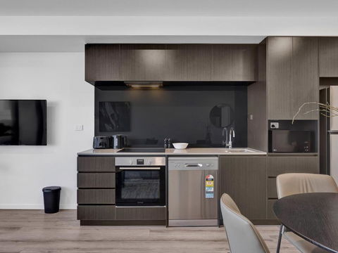 Rambla @ Berwick House - Accommodation Redcliffe 3