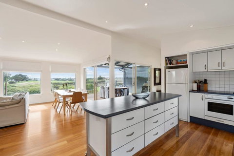 Range View House 23 Bristow Smith Ave Goolwa South-No Linen Included - Accommodation Redcliffe 0