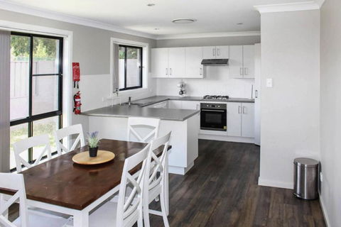 Quintet 1 157 - Accommodation Redcliffe 3