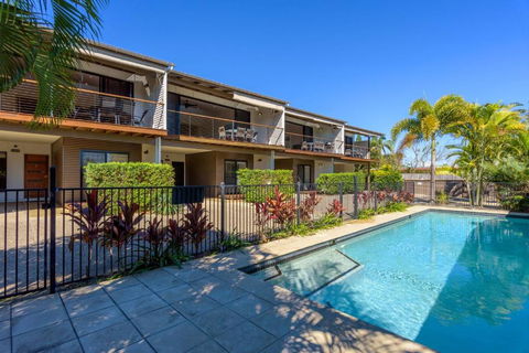 Rainbow Surf 4 - Accommodation Redcliffe 1