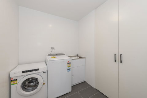 Astra Apartments Newcastle (Broadmeadow) - Accommodation Redcliffe 3