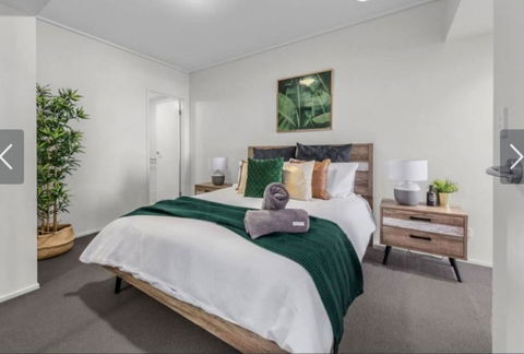 AU1 - Long Stay W Balcony RiverViews Fast WiFi - Accommodation Redcliffe 2