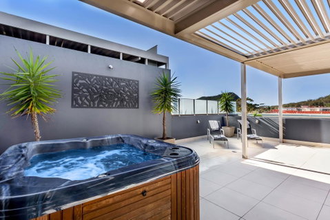 Aura 13 - Shoal Bay - Accommodation Redcliffe 0
