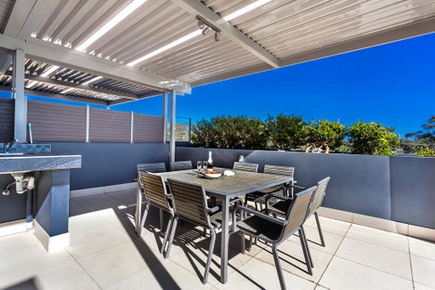 Aura Unit 10 - Shoal Bay - Accommodation Redcliffe 2