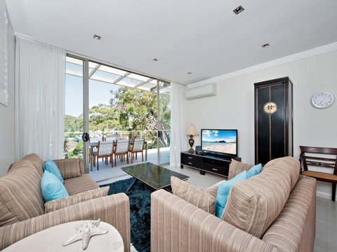 Aura Unit 12 - Shoal Bay - Accommodation Redcliffe 2