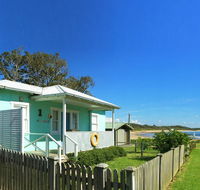 Aurora Beachfront Cottage - Accommodation Redcliffe