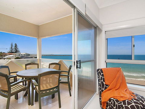 Avalon 3 - Views To Die For - Across The Road From Convent Beach - Accommodation Redcliffe 0