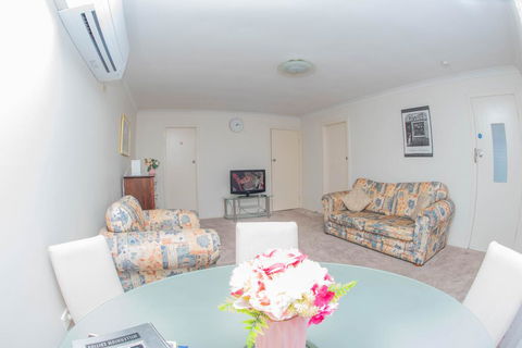 Aya Apartment - Accommodation Redcliffe 0