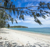 Azure on Geoffrey Bay - Accommodation Redcliffe