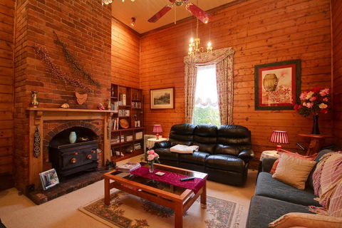 B & B At Winterbrook - Accommodation Redcliffe 3
