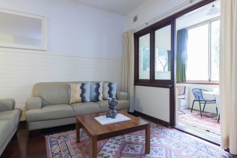 B2 Broadway Abode Close To Swan River, UWA & Hospitals - Accommodation Redcliffe 2