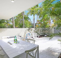 Back To The Moon - Accommodation Redcliffe