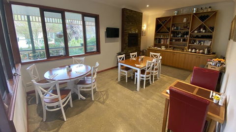 Balangara Cottages - Accommodation Redcliffe 3