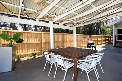 Balena @ Culburra - Pet Friendly - 1 Min Walk To Beach - Accommodation Redcliffe 1