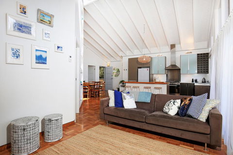 Balena @ Culburra - Pet Friendly - 1 Min Walk To Beach - Accommodation Redcliffe 0