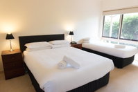 Book Warrenheip Accommodation Vacations Accommodation Redcliffe Accommodation Redcliffe