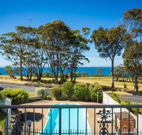 Ballingalla Apartments - By the Golf Course - Accommodation Redcliffe