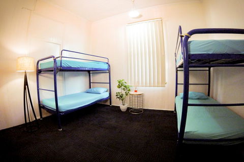 Banana Bender Backpackers - Accommodation Redcliffe 1