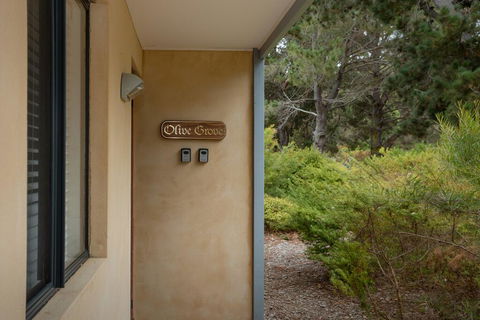 Banksia @ Cosy Corner - Accommodation Redcliffe 2