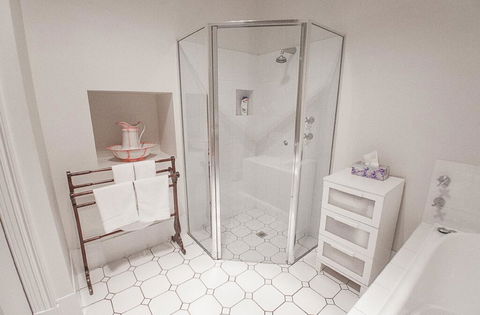 Barossa Best - Accommodation Redcliffe 2