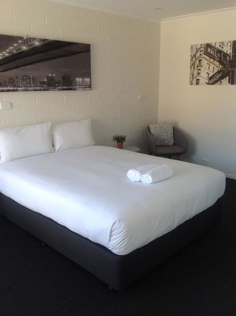 Bass And Flinders Motor Inn - Accommodation Redcliffe 0