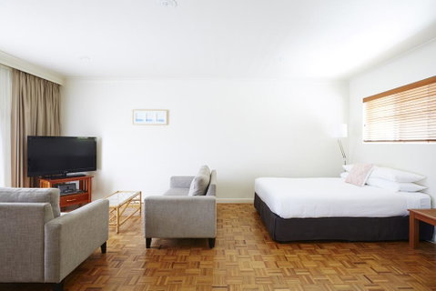Bay Beach Motel - Accommodation Redcliffe 2