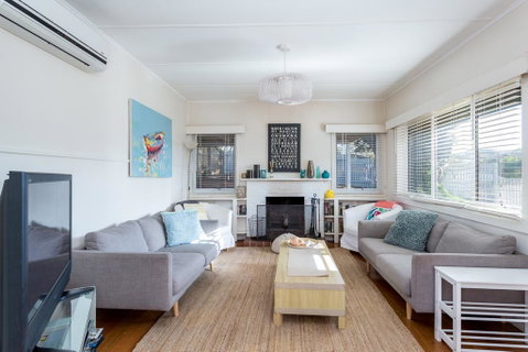 Bay Cottage - Accommodation Redcliffe 0