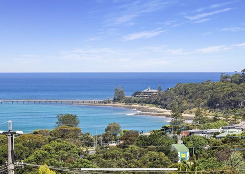 Bay Views Lorne - Accommodation Redcliffe 1