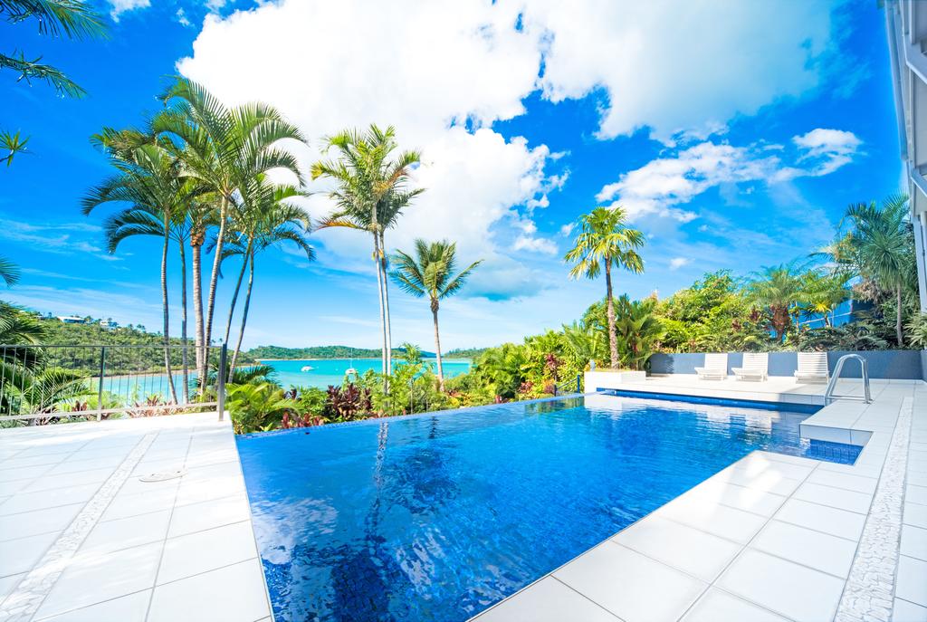 Shute Harbour QLD Accommodation Redcliffe
