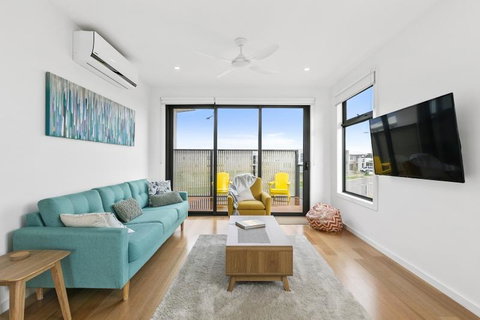 Beach & Golf Stays, Australia - Accommodation Redcliffe 0