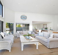 Beach 'Shac' on Parkway - Accommodation Redcliffe