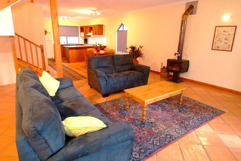 Beach Casa - Accommodation Redcliffe 1