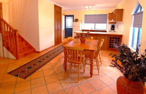 Beach Casa - Accommodation Redcliffe 2