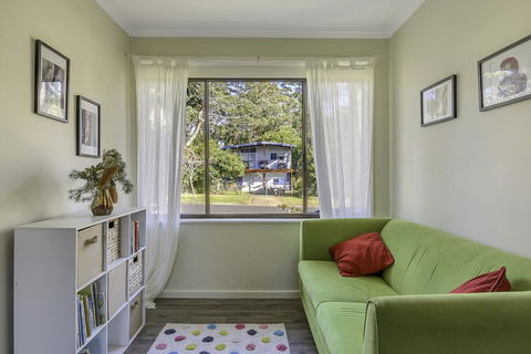 BEACH HOME ENCHANTED STAY CONNECT With NATURE - Accommodation Redcliffe 3