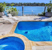 Beach House  The Cove - Accommodation Redcliffe