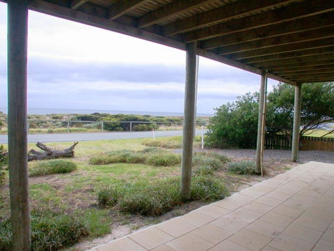 Beach House At Silver Sands - Accommodation Redcliffe 3