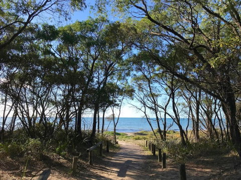 Beach House By The Bay - Accommodation Redcliffe 3