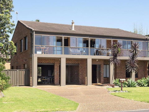 Beach House On Jones Beach - Kiama Accommodation - Accommodation Redcliffe 0