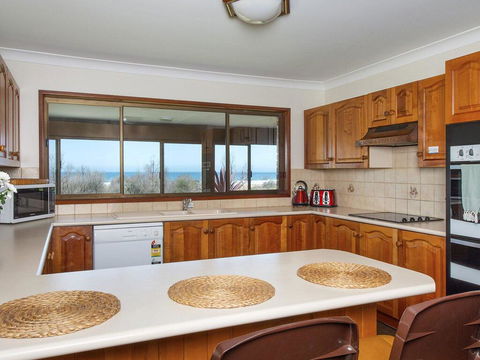Beach House On Jones Beach - Kiama Accommodation - Accommodation Redcliffe 3