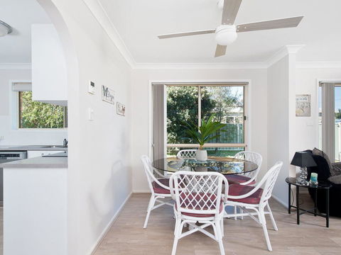 Beach Paradise @ Anna Bay - Accommodation Redcliffe 0
