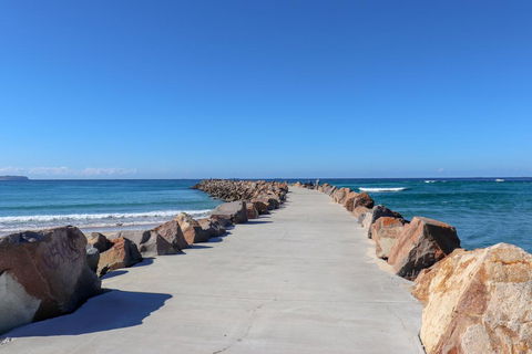 Beach Side Cottage At Blacksmiths - Accommodation Redcliffe 2