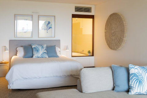 Beach Suites - Accommodation Redcliffe 3