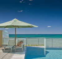 Beach Suites - Accommodation Redcliffe