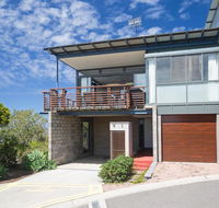 Beach View At One Mile' 8/26 One Mile Close - infinity complex pool  WIFI - Accommodation Redcliffe