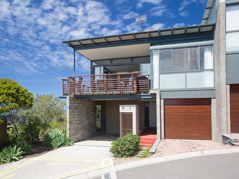 Beach View At One Mile', 8/26 One Mile Close - Infinity Complex Pool & WIFI - Accommodation Redcliffe 0