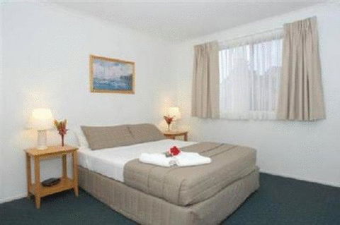 Beaches Holiday Resort - Accommodation Redcliffe 1