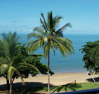 Beachfront Apartments on Trinity Beach - Accommodation Redcliffe