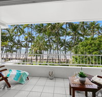 Beachfront Apt. In Alamanda Beachfront Resort 17 - Accommodation Redcliffe